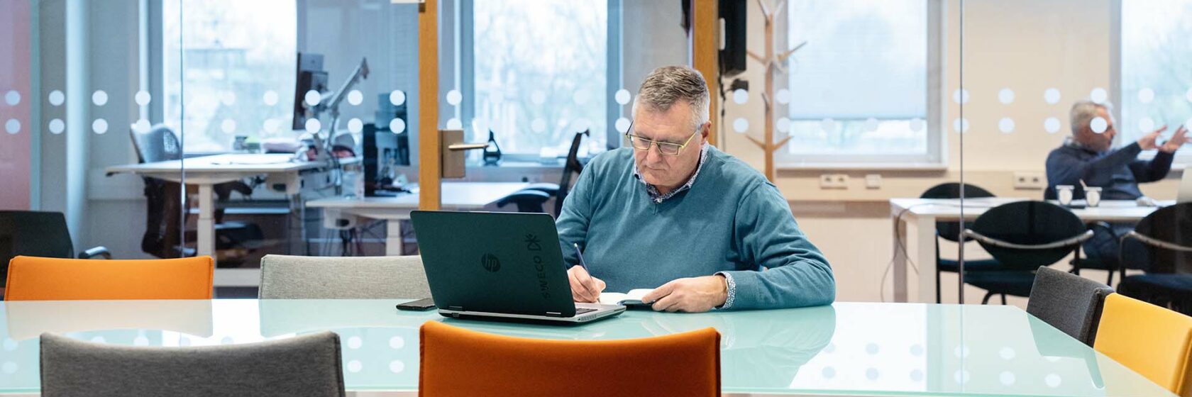 Cor-Jan Baltus aan de tekentafel