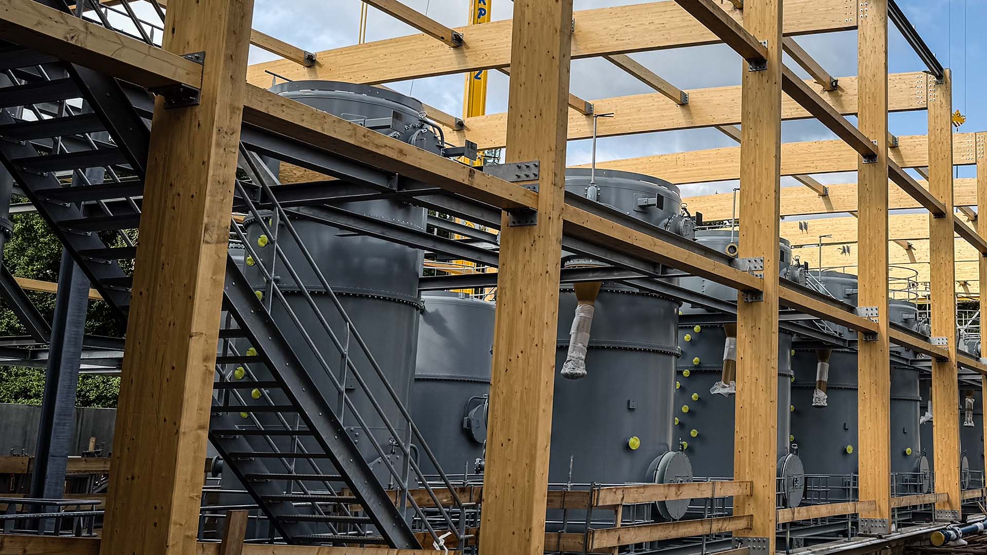 Detailfoto tanks van drinkwater pompstation WML in Grubbenvorst